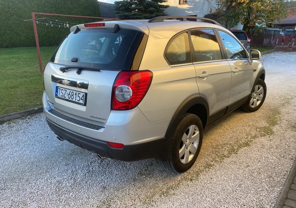 Chevrolet Captiva cena 29999 przebieg: 187000, rok produkcji 2011 z Staszów małe 326